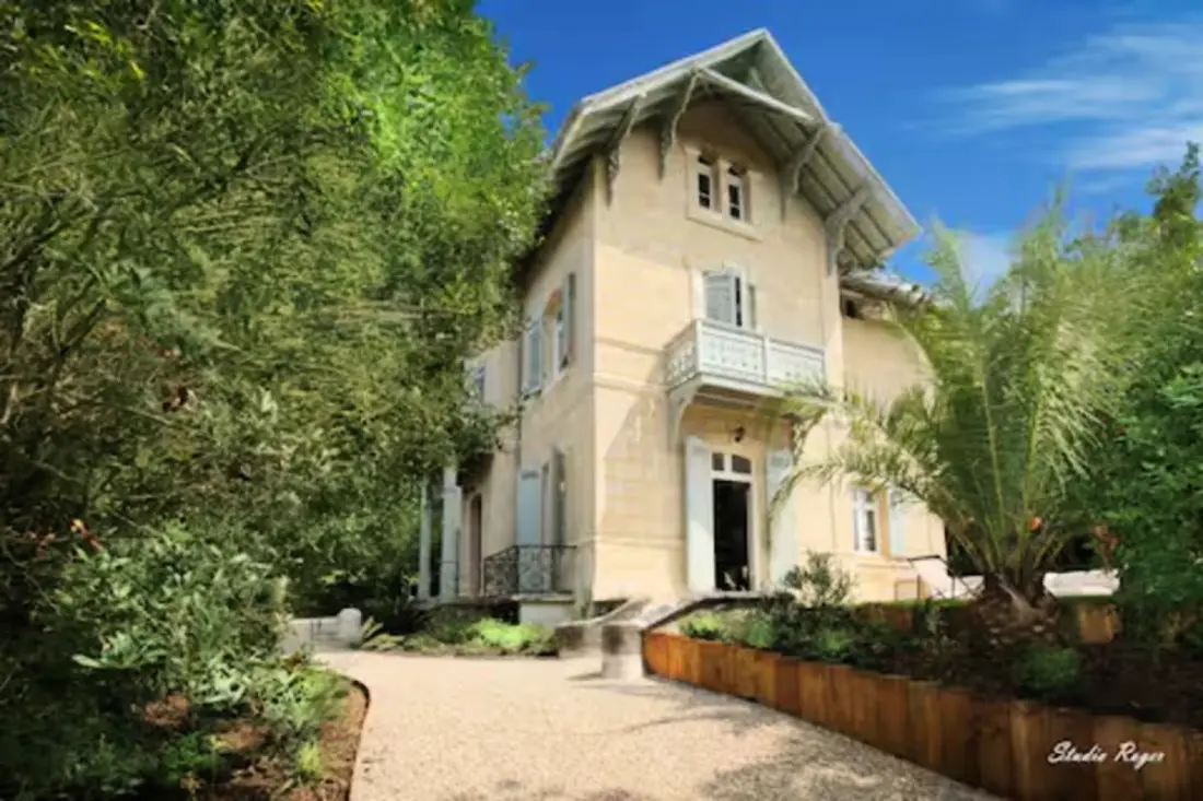 Villa Tamaris – Élégance Arcachonnaise Depuis 1863