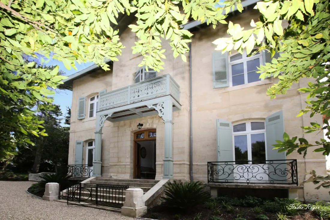 Villa Tamaris – Élégance Arcachonnaise Depuis 1863