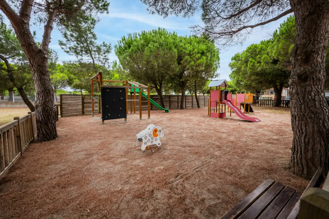 Camping Le Roussillonnais