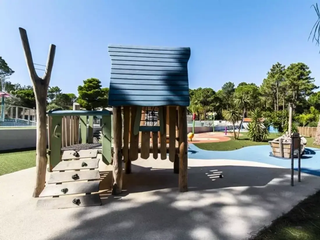 Camping Taxo Les Pins 4 étoiles★★★★