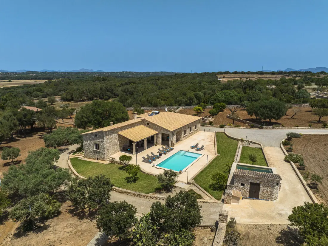 Maison de Vacances Ariany 13