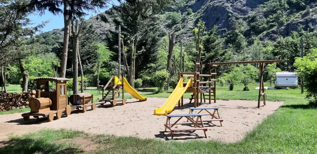 Ushuaïa Villages - Camping Le Viaduc 3 étoiles★★★