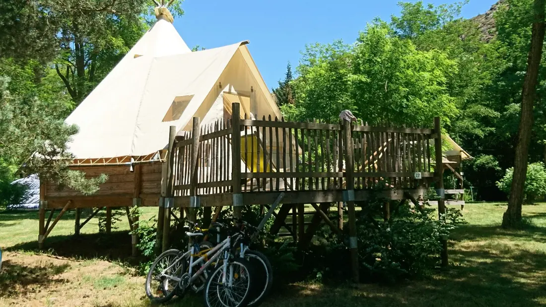Ushuaïa Villages - Camping Le Viaduc 3 étoiles★★★