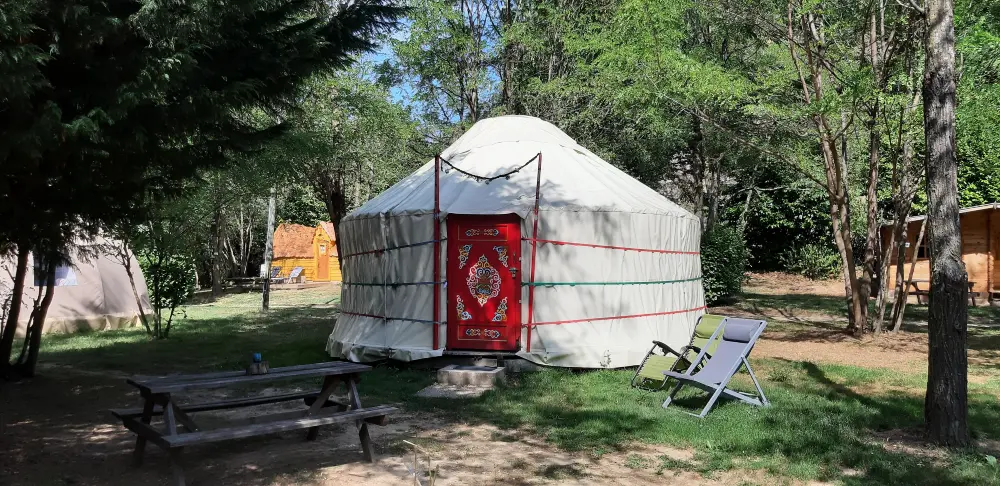 Ushuaïa Villages - Camping Le Viaduc 3 étoiles★★★