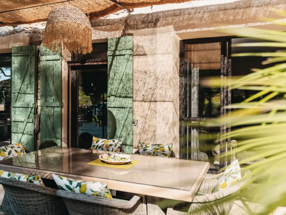 Résidence Charmante Ferienwohnung mit Terrasse und Pool