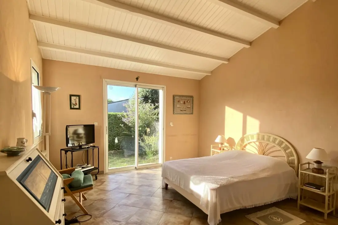 Maison Très Lumineuse Avec Deux Terrasses