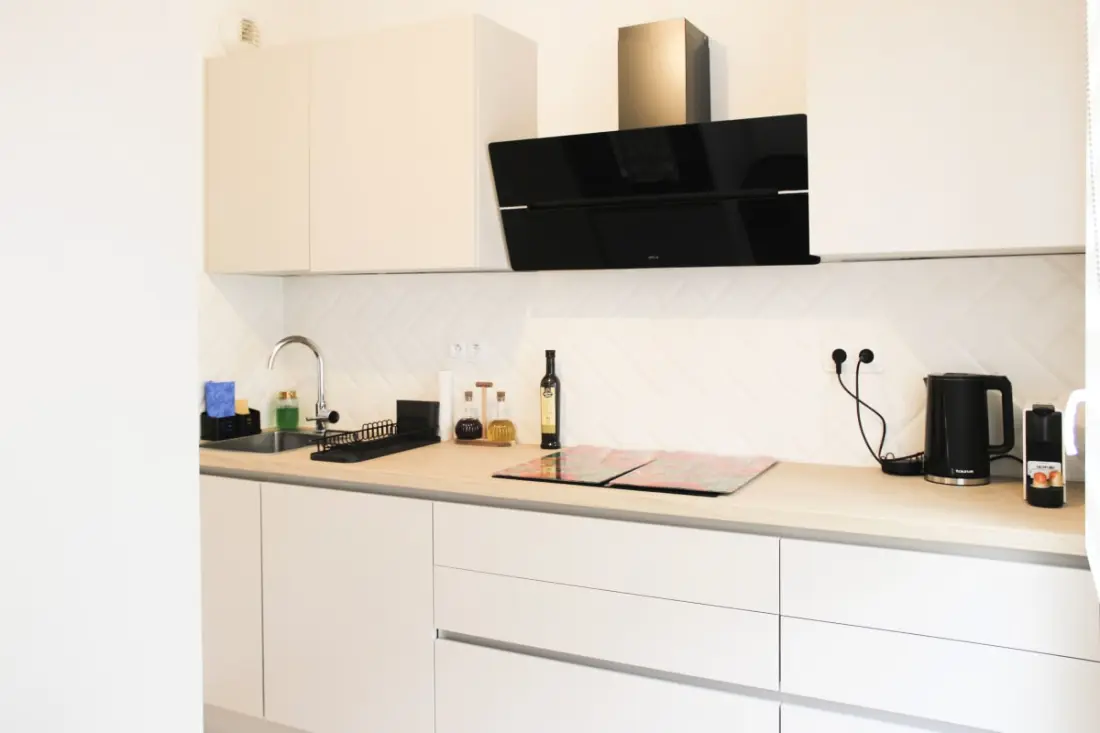 Appartement Avec Balcon Et Parking Proche Métro