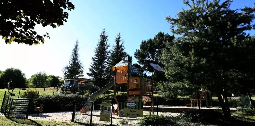 Camping Le Coiroux4 étoiles★★★★