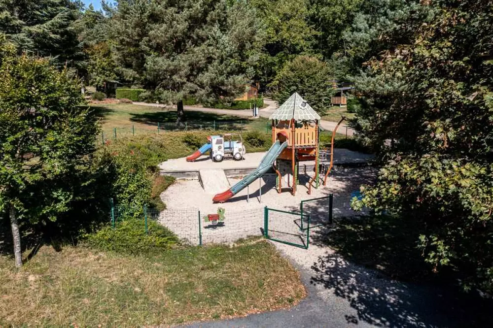 Camping Paradis le Coiroux 41 étoiles★