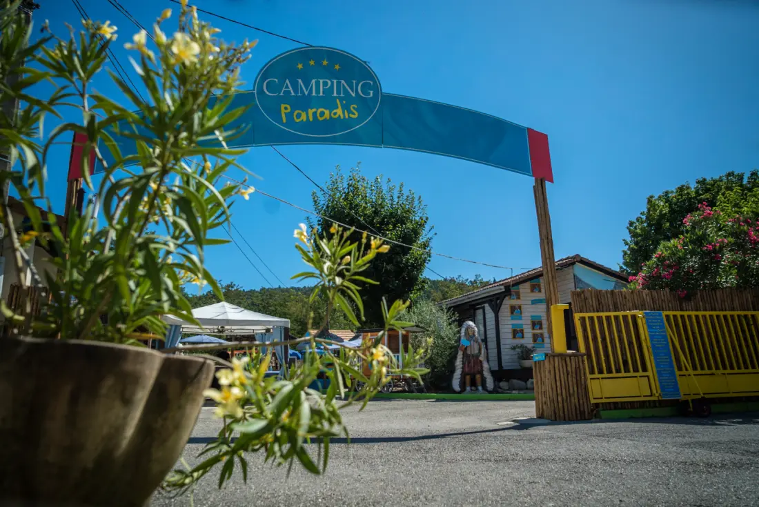 Camping Paradis Family des Issoux d'Ardèche 4 étoiles★★★★