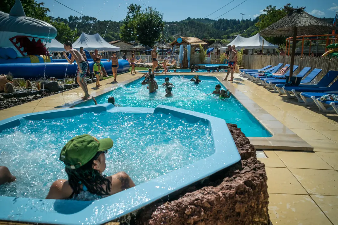Camping Paradis Family des Issoux d'Ardèche 4 étoiles★★★★