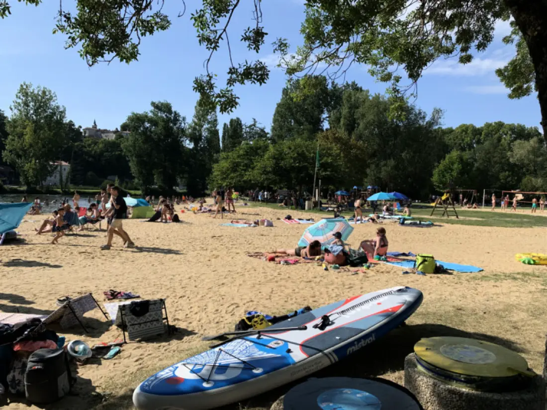 Camping Paradis Aubeterre sur Dronne3 étoiles★★★