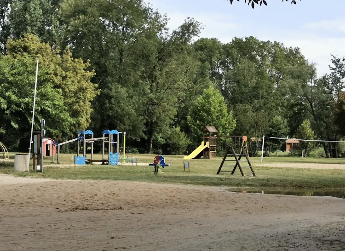 Camping Paradis Aubeterre sur Dronne3 étoiles★★★
