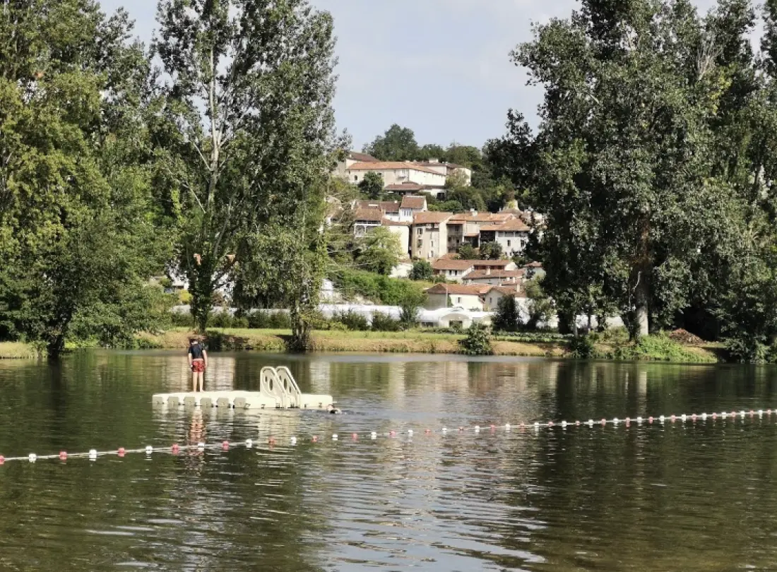 Camping Paradis Aubeterre sur Dronne3 étoiles★★★