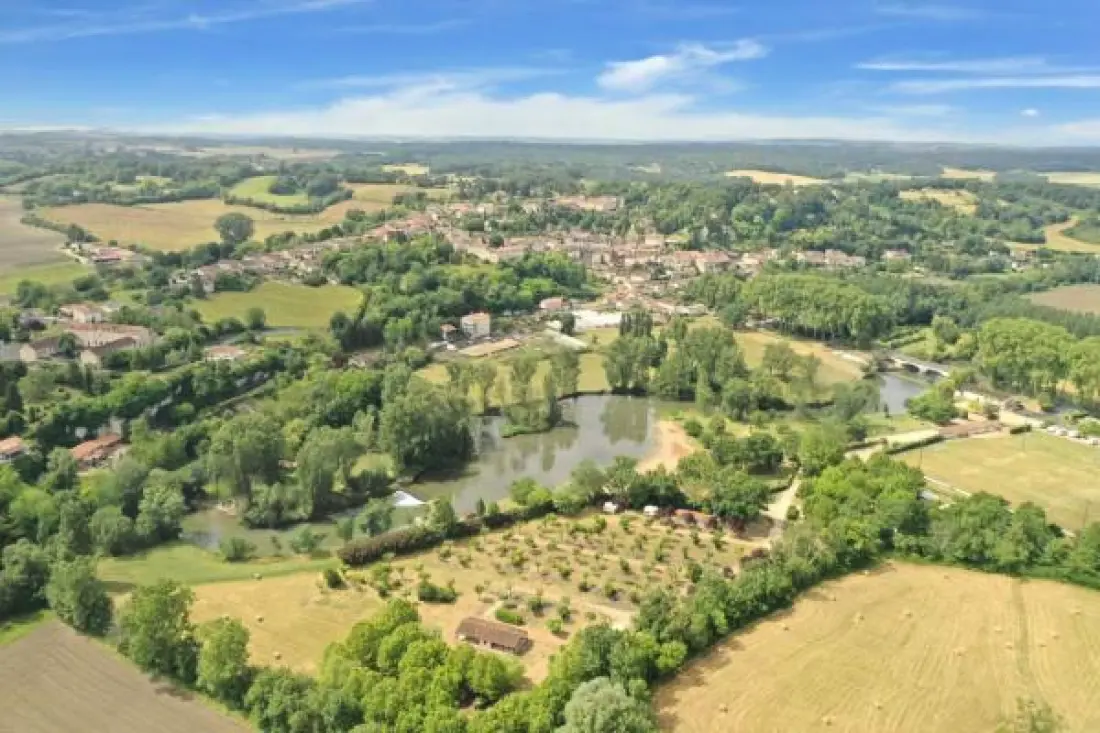 Camping Paradis Aubeterre-sur-Dronne 3 étoiles★★★