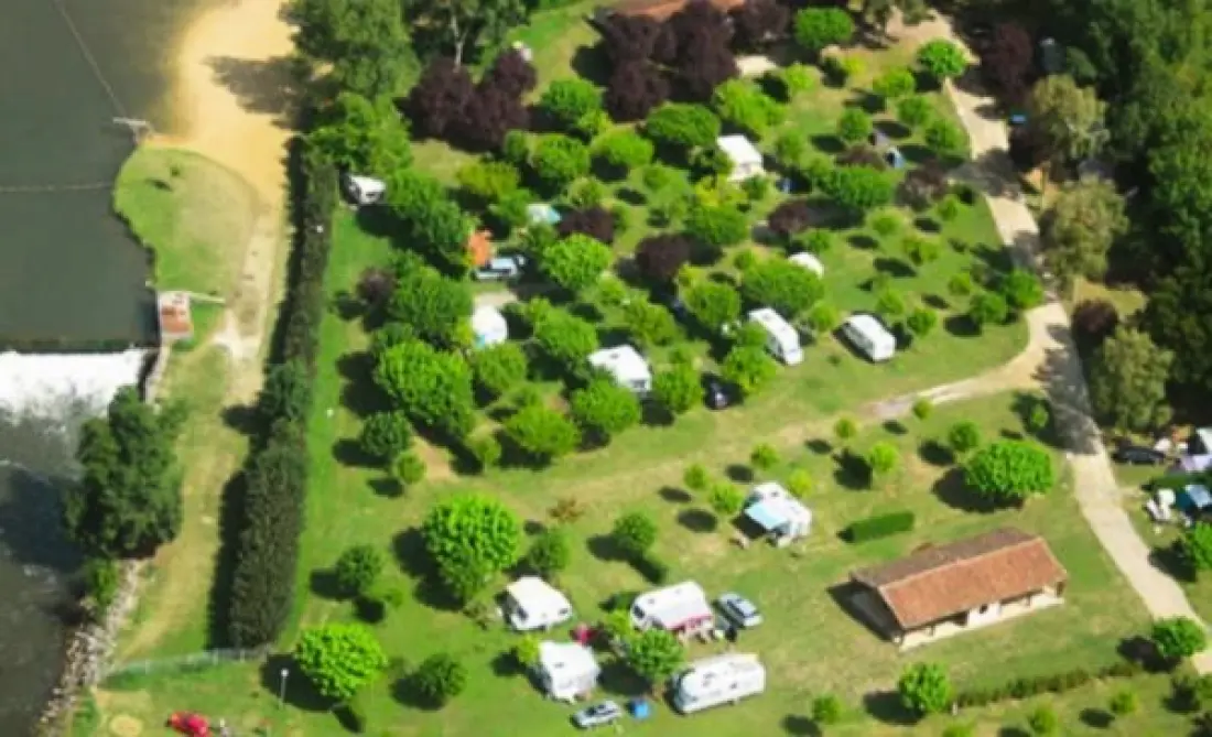 Camping Paradis Aubeterre-sur-Dronne 3 étoiles★★★