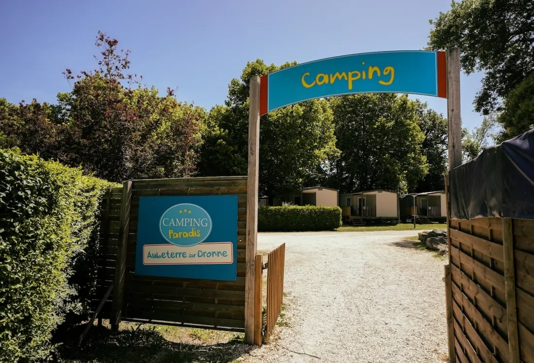 Camping Paradis Aubeterre-sur-Dronne 3 étoiles★★★
