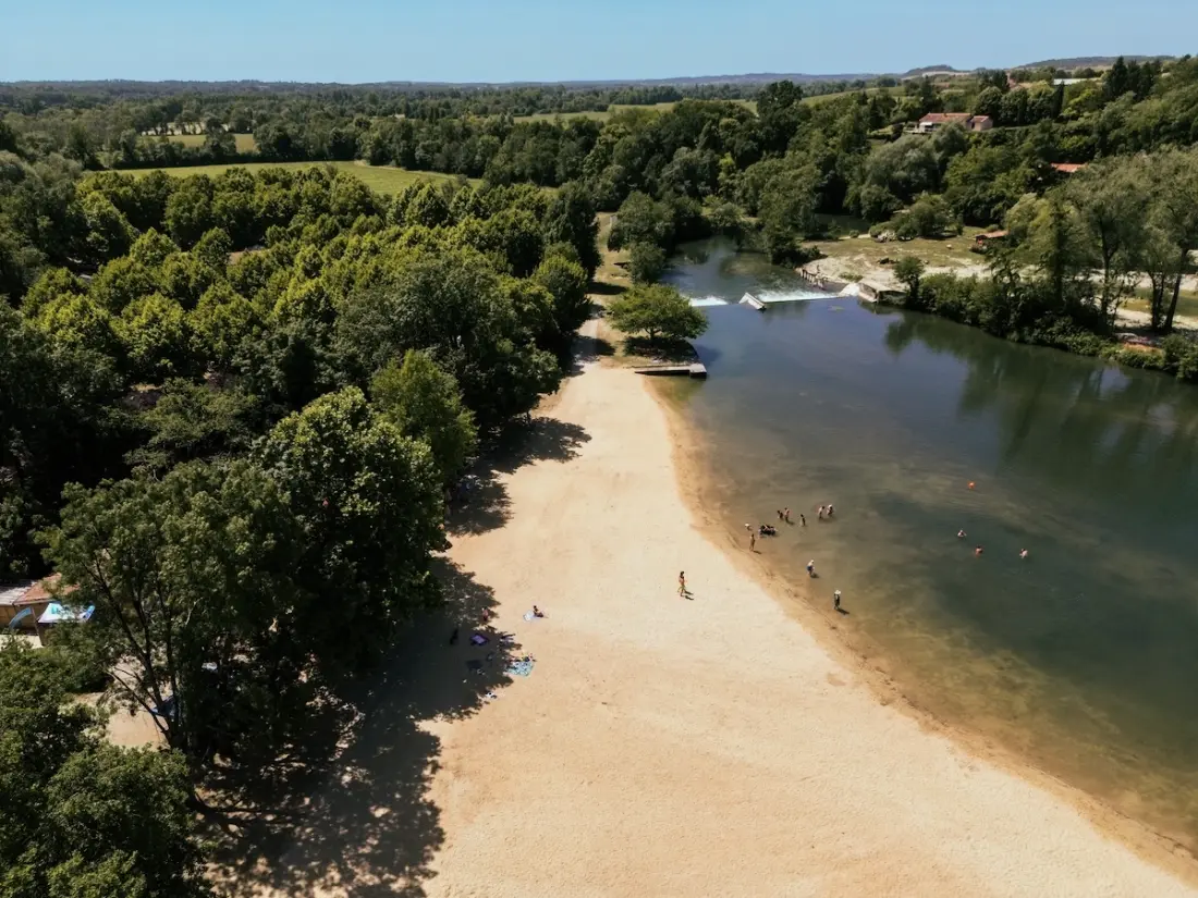 Camping Paradis Aubeterre-sur-Dronne 3 étoiles★★★