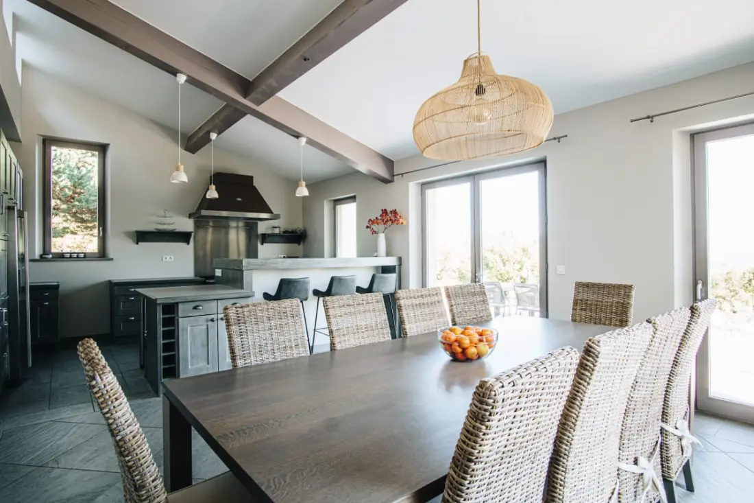 Magnifique Propriété Avec Vues Panoramiques Et Piscine Privée