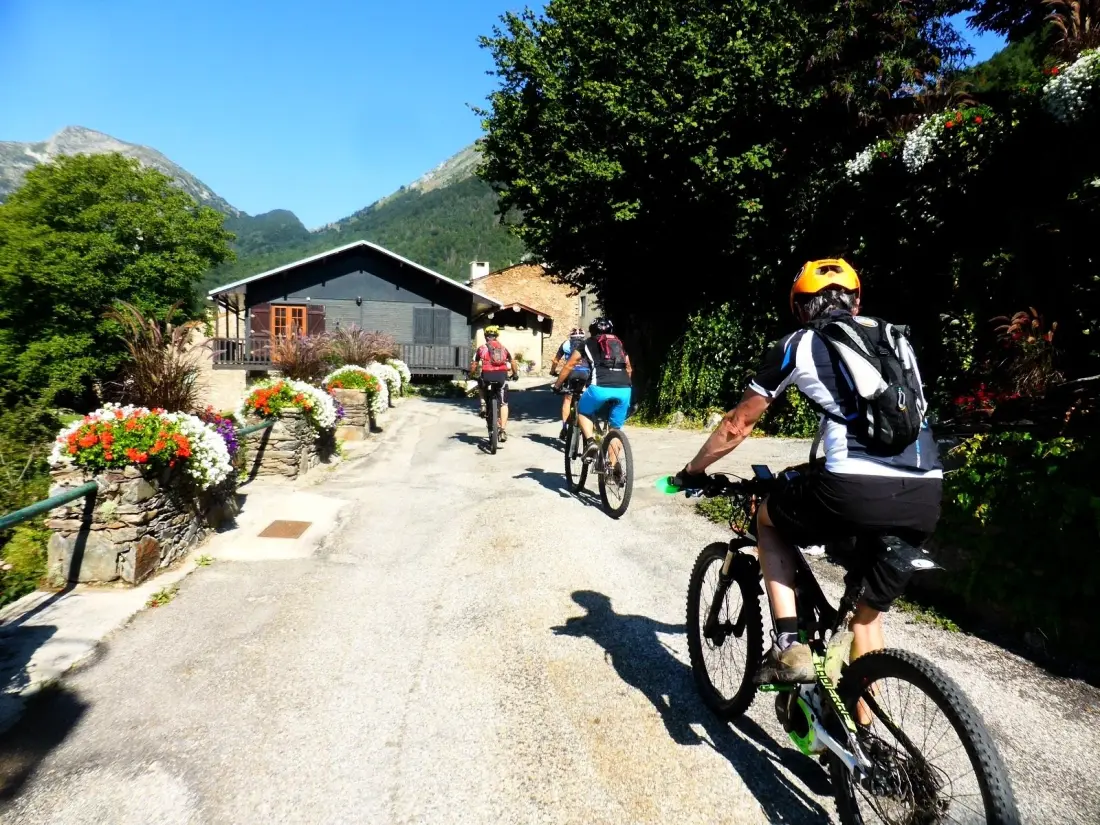 Flower Camping LA BEXANELLE 4 étoiles★★★★