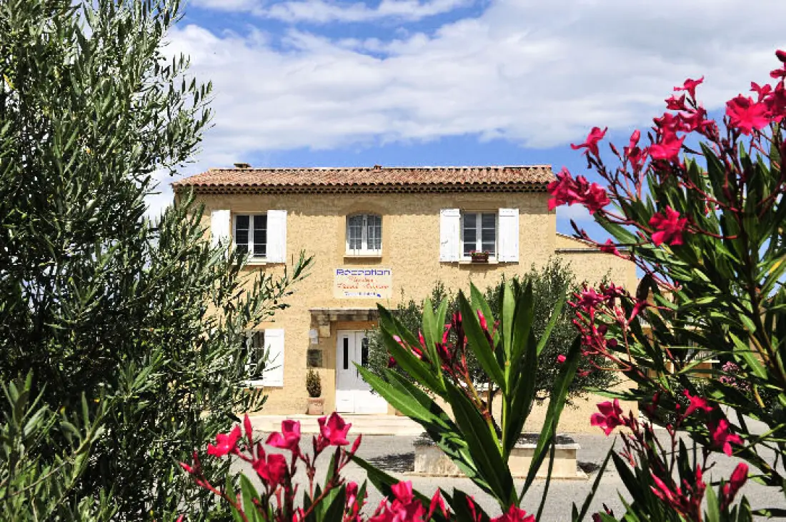 Hôtel Golf Grand Avignon4 étoiles★★★★