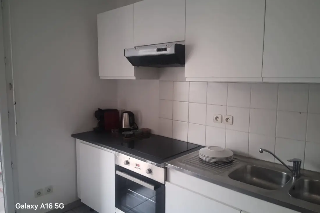 Charmant Appartement Avec Balcon à Avignon