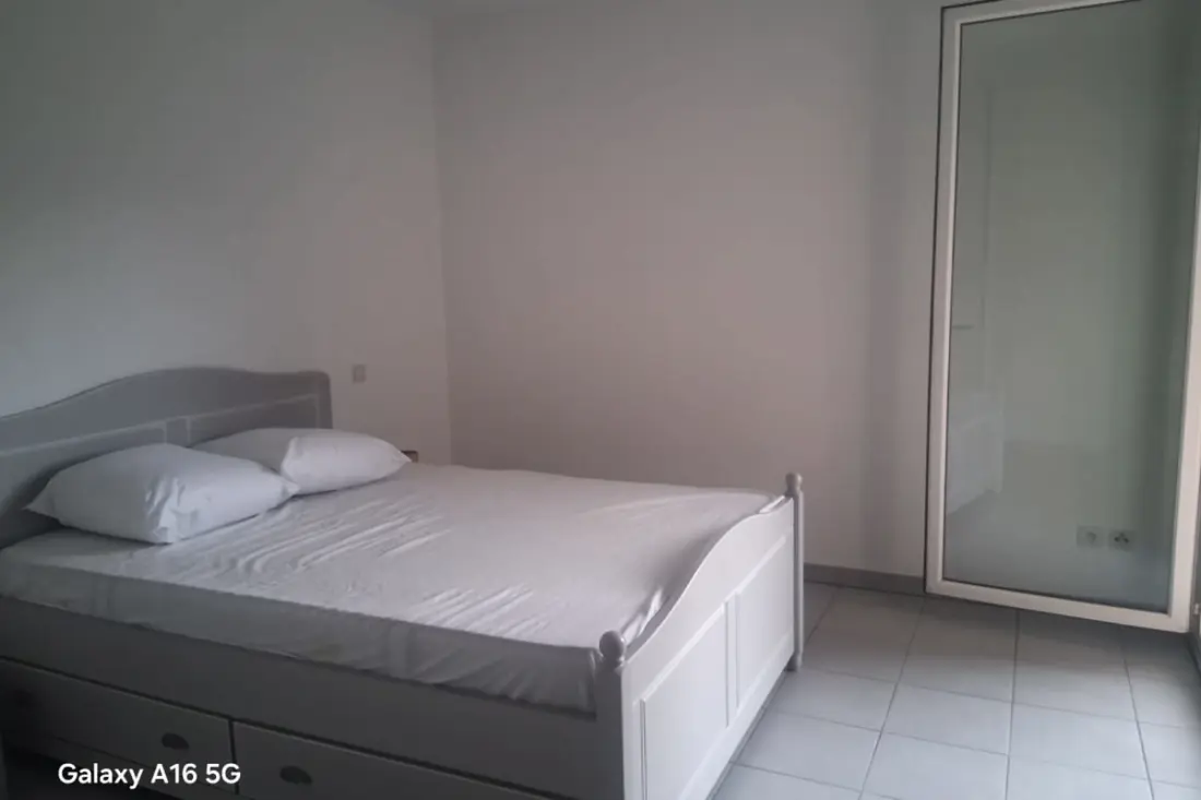 Charmant Appartement Avec Balcon à Avignon