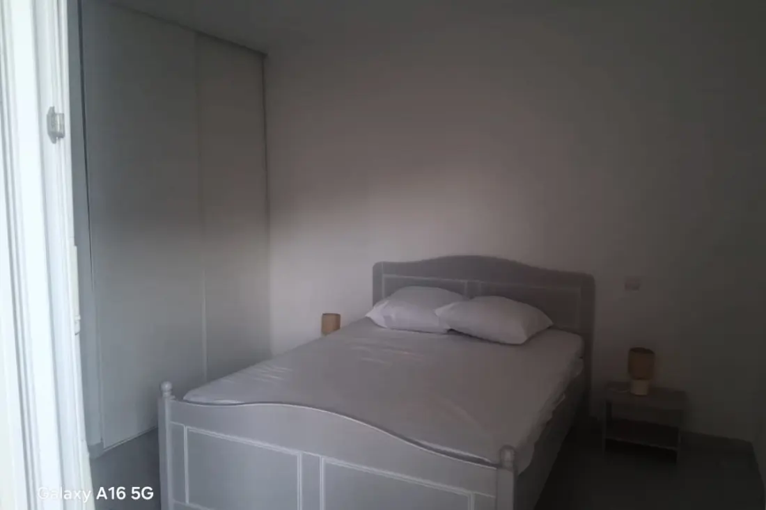 Charmant Appartement Avec Balcon à Avignon