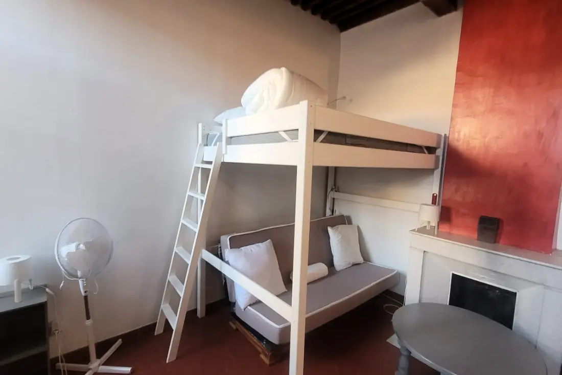Joli Studio Dans Les Remparts