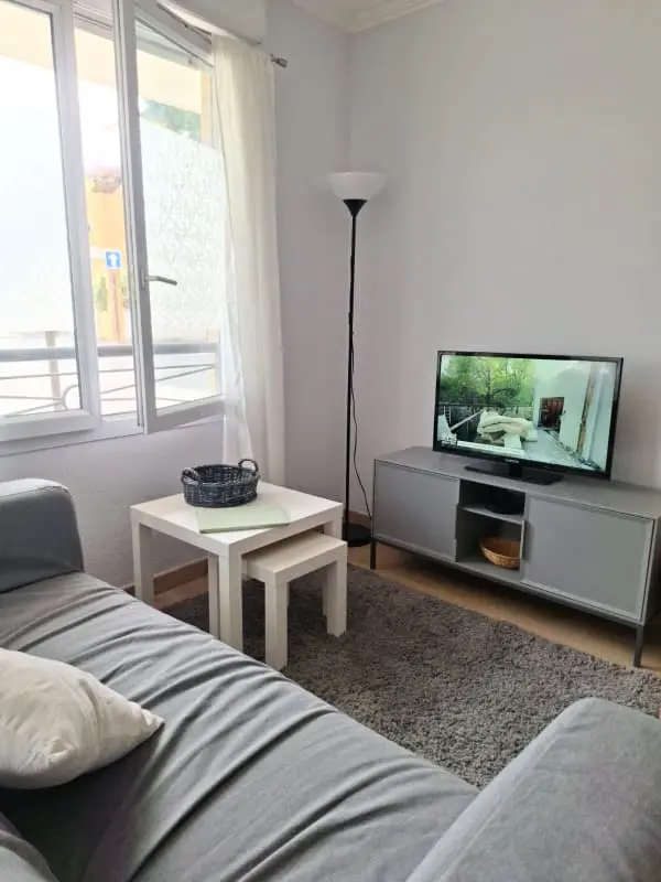 Studio Avec Parking à 5 Min Des Remparts