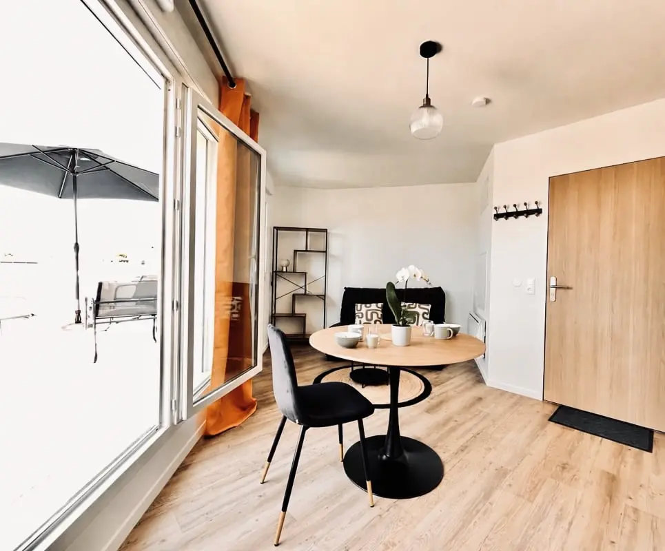 Studio Avec Terrasse Proche De La Rochelle