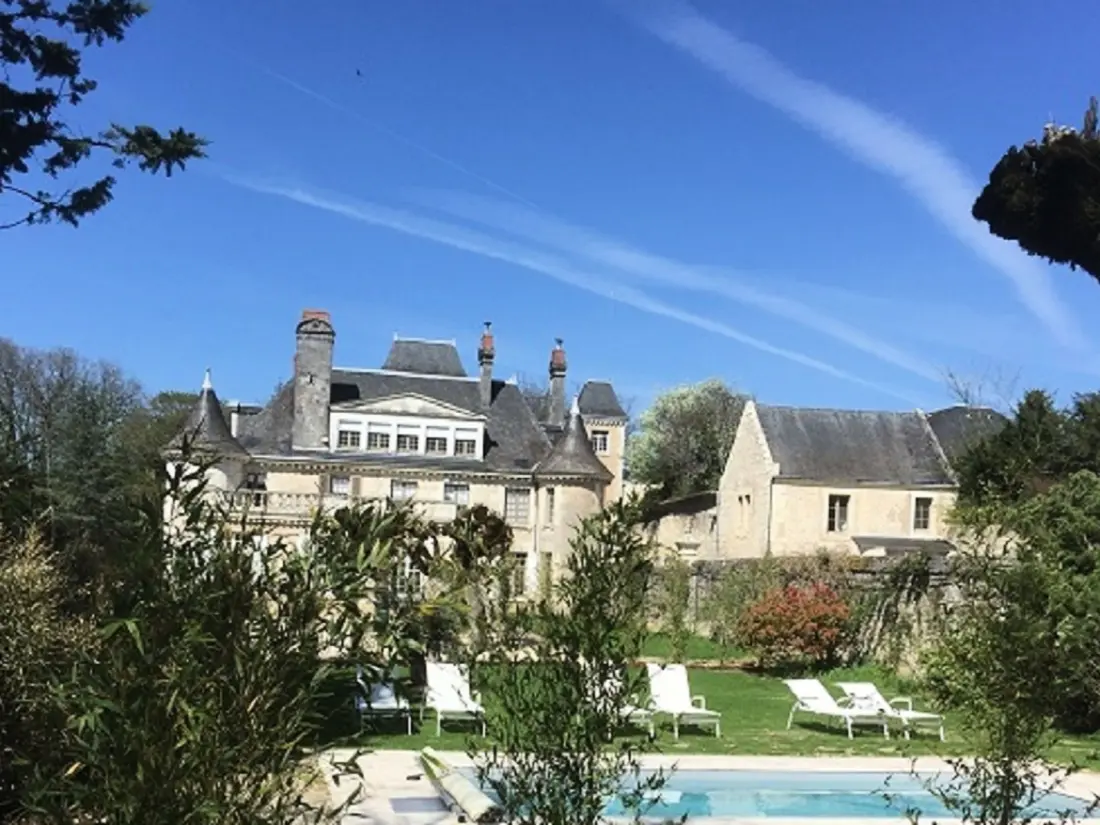 Résidence Cottage de la tour duplex 100m2 mit Pool Azay le rideau