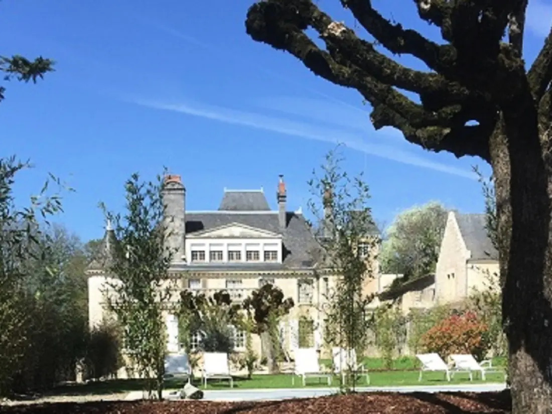 Résidence Cottage du Château duplex 90m2 mit Pool Azay le rideau