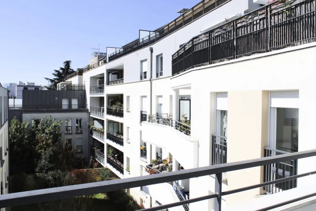 Appartement Avec Balcon Aux Portes De Paris