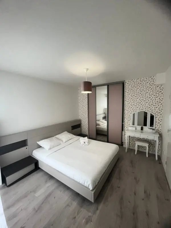 Appartement Avec Balcon Aux Portes De Paris