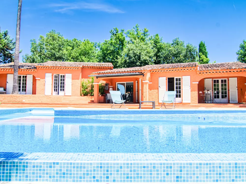 Maison de Vacances Bagnols en Forêt