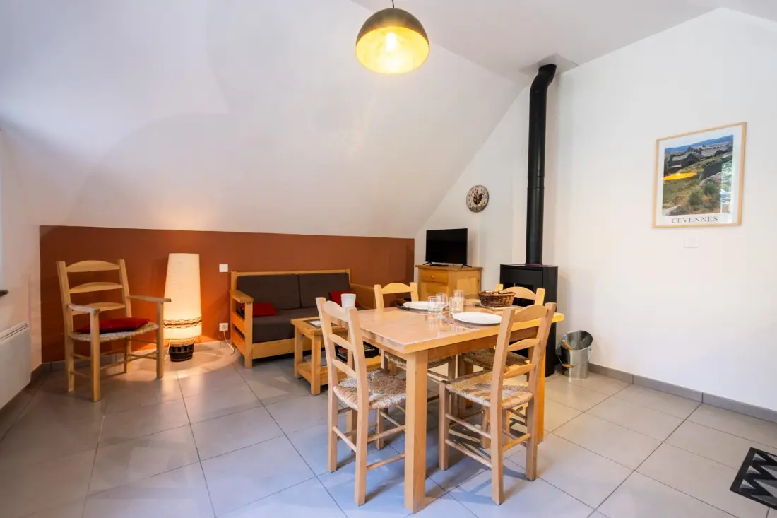 Gîte de France Lou cayrat à bagnols les bains 3 épis