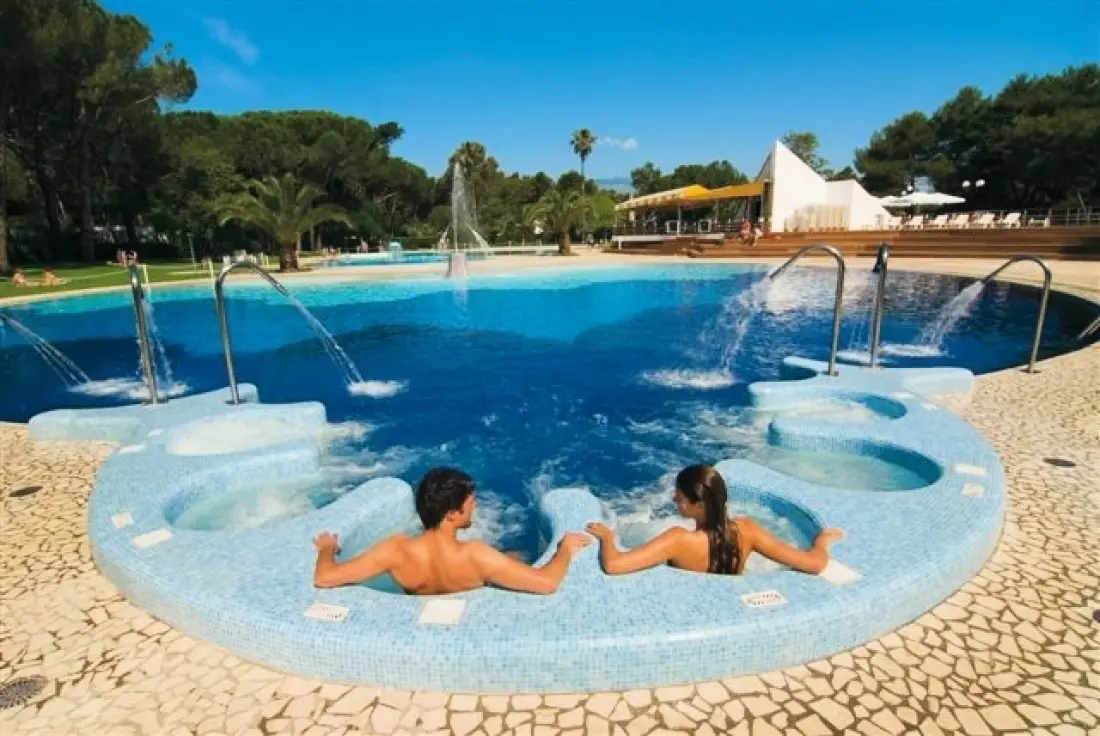 Camping Village Baia Domizia4 étoiles★★★★
