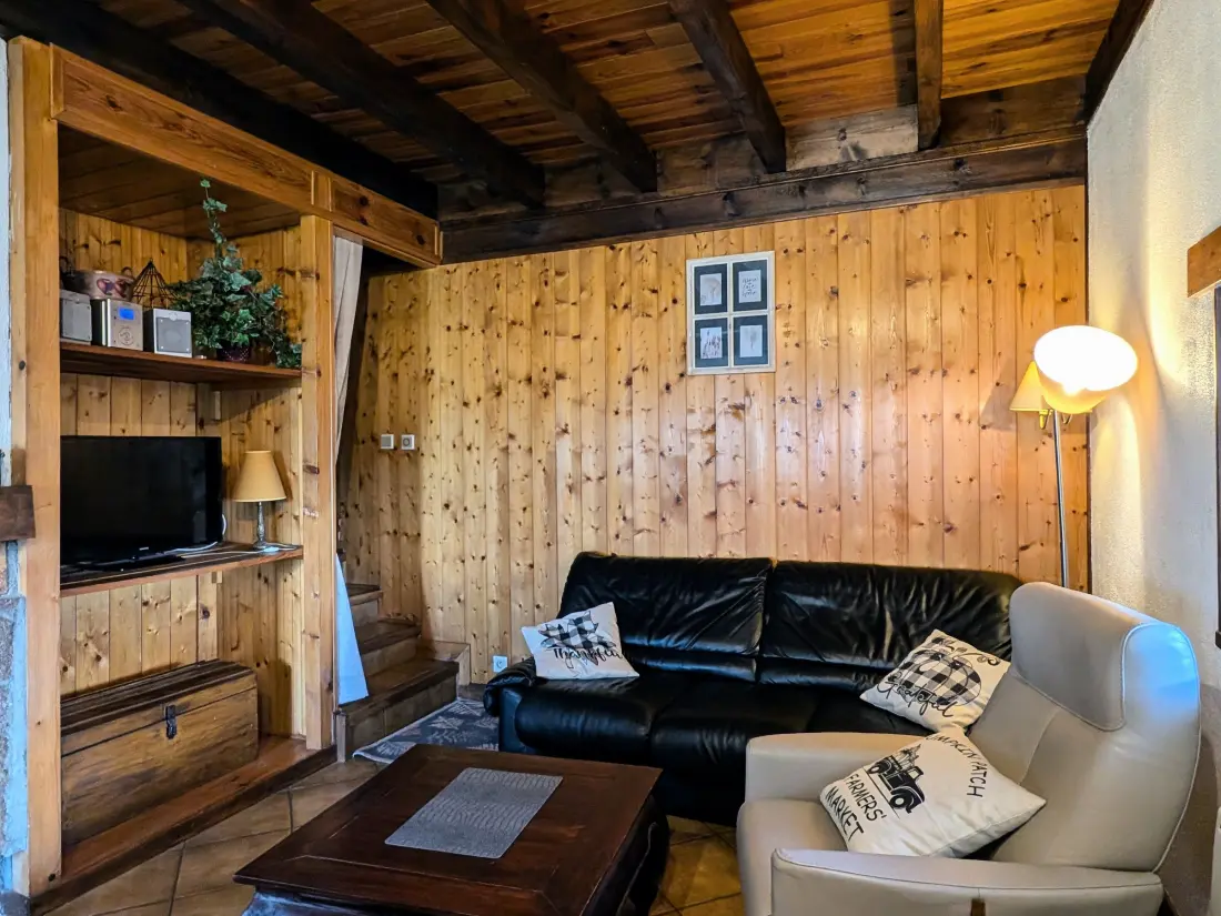 Maison de Vacances Bains 2