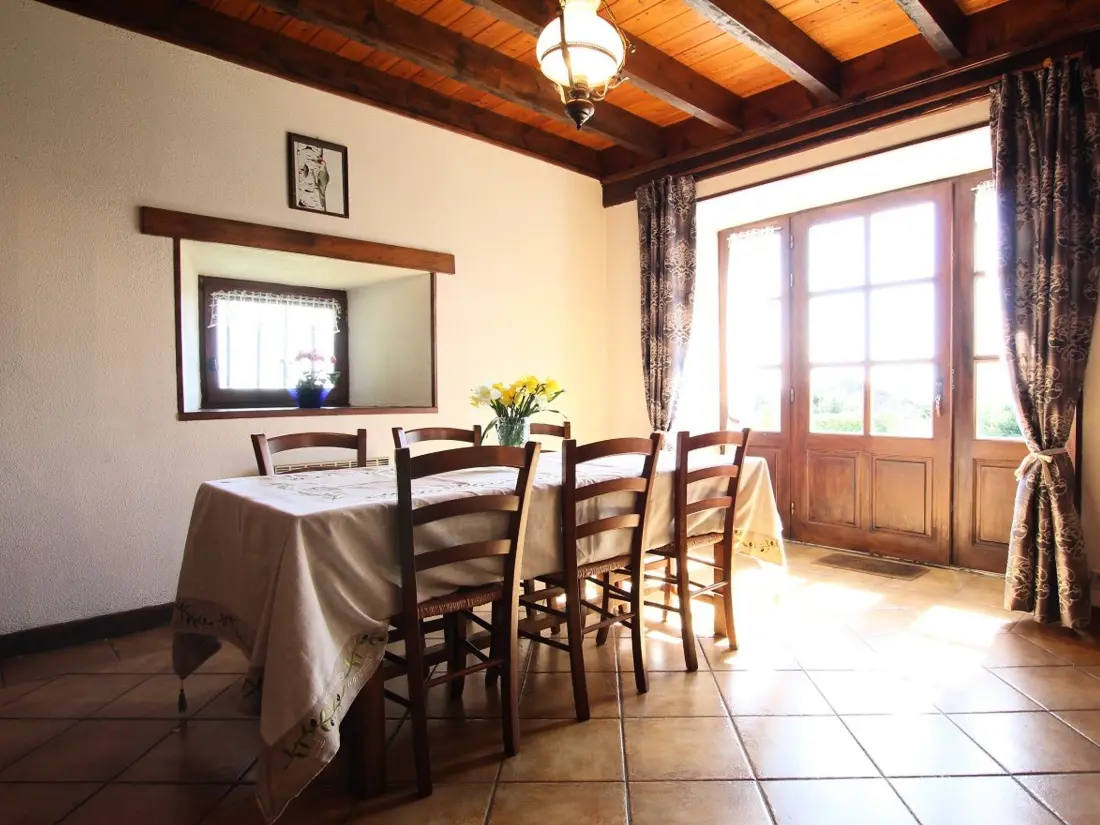 Maison de Vacances Bains 2