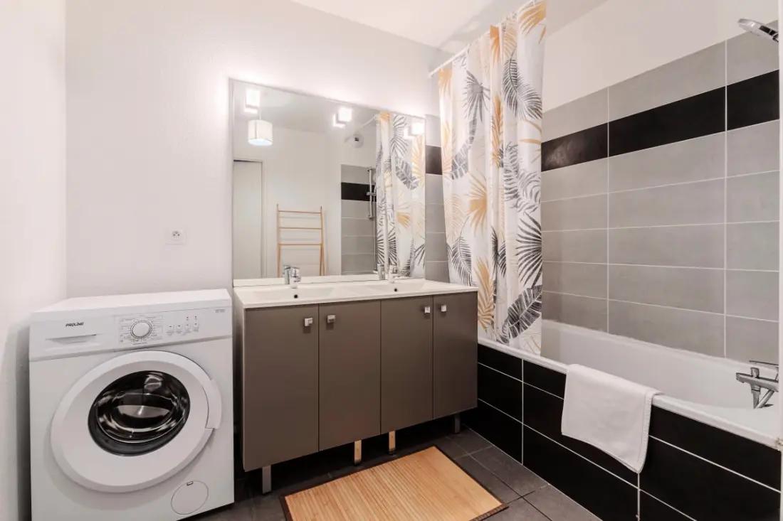 Appartement Calme Et Lumineux, Terrasse Et P Privé