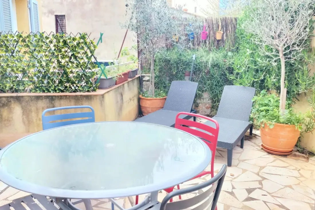 Appartement Avec Terrasse Au Calme à Bandol