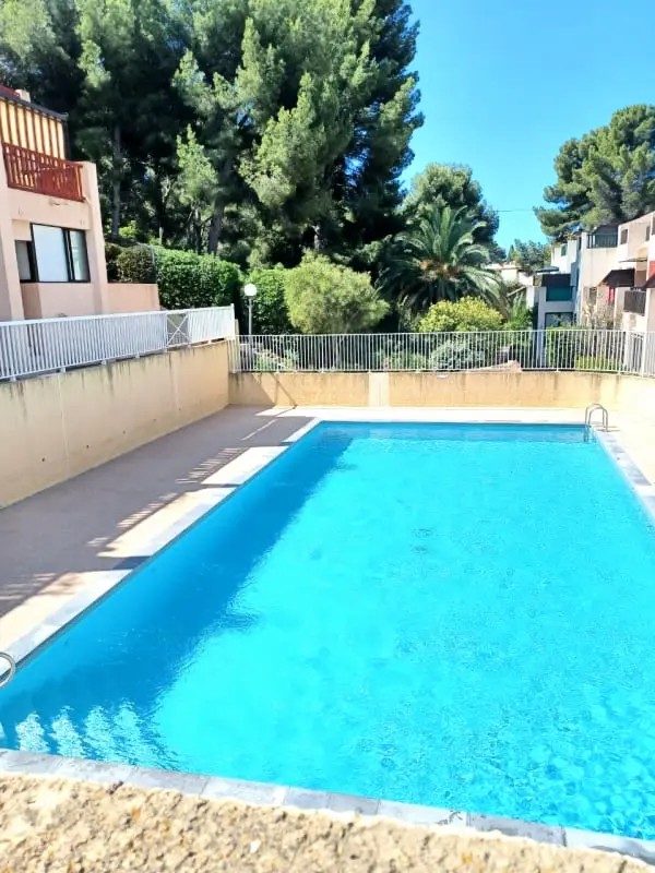 Bel Appartement Avec Piscine - Proche Plage