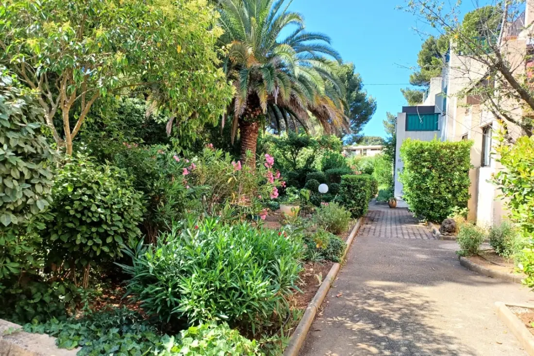 Bel Appartement Avec Piscine - Proche Plage