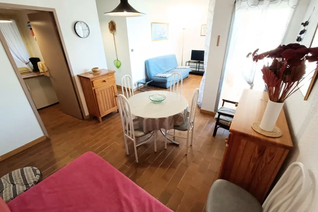 Cocon Lumineux Avec Piscine Partagée à Bandol