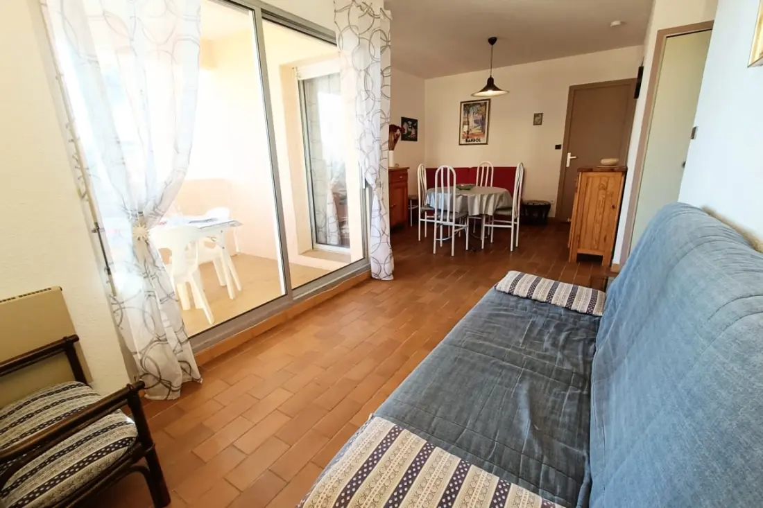 Cocon Lumineux Avec Piscine Partagée à Bandol