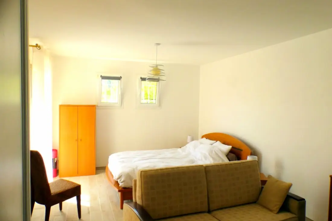 Maison Spacieuse Et Lumineuse Avec Piscine
