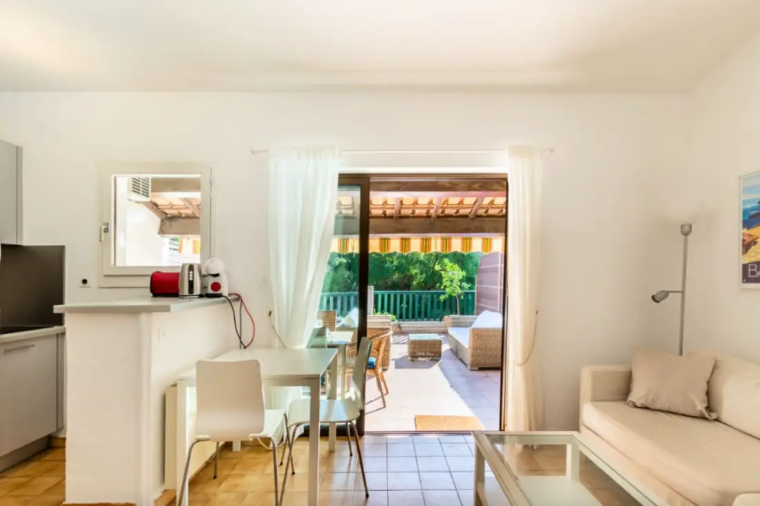 Superbe Appt Avec Terrasse Et Piscine Partagée