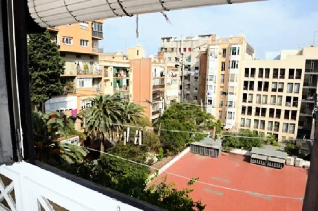 Modernist Eixample 32
