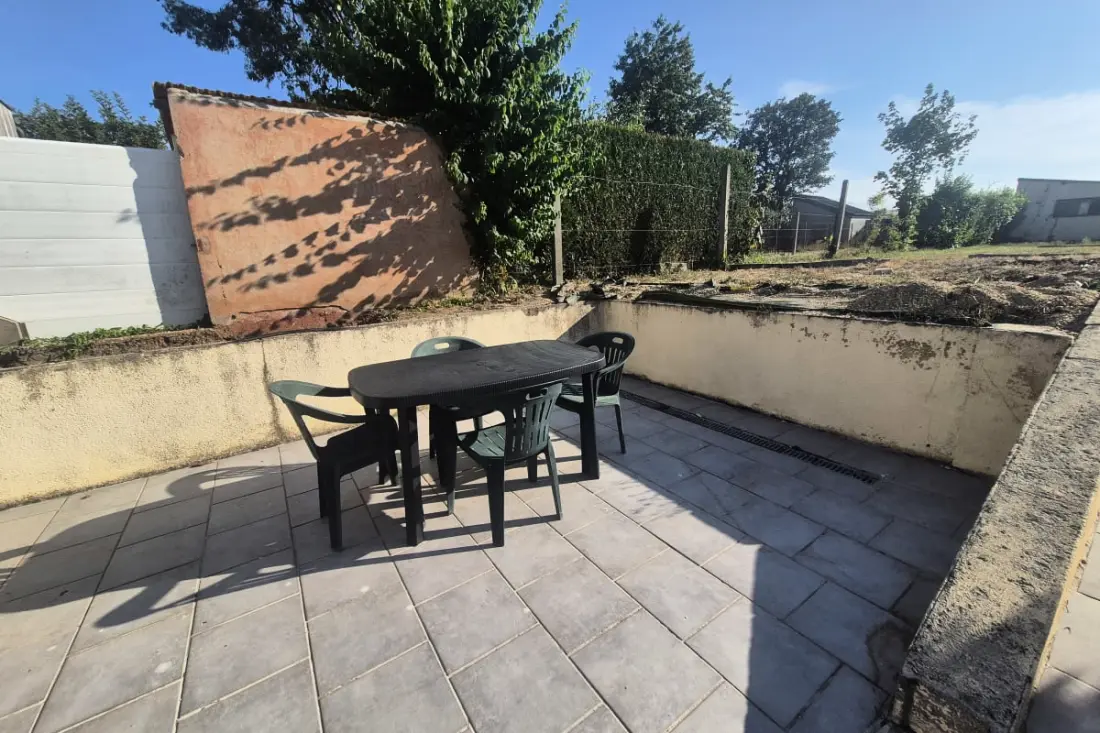 Charmant Studio Rénové Avec Terrasse à Bayeux